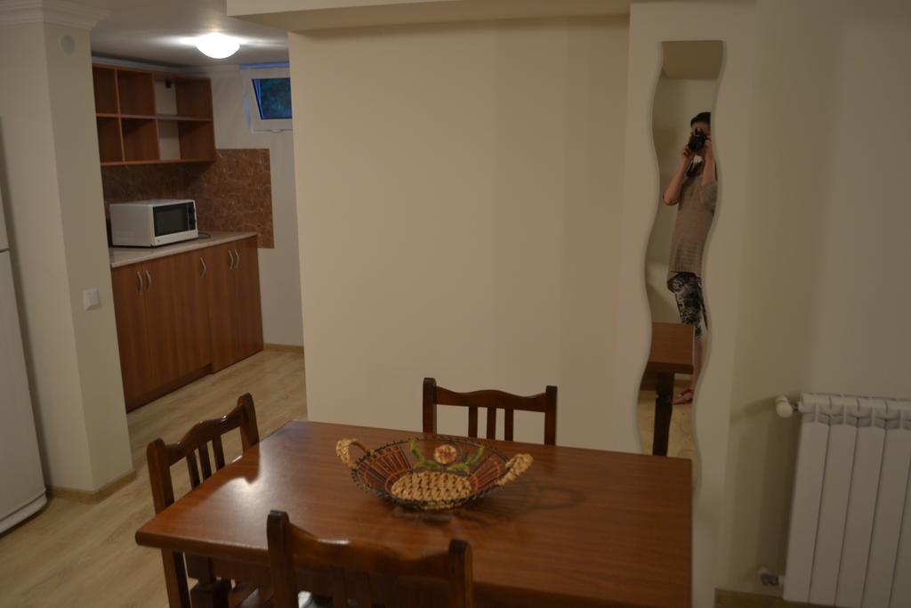 Tskaltubo Guest House On Mirian Mepe ภายนอก รูปภาพ